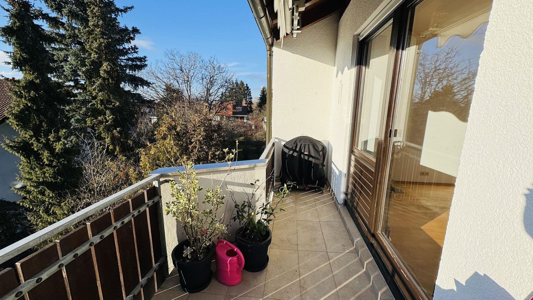 Prenájom bytu 4-izbový 118 m², Germering, Bavorsko Prenájom bytu 4-izbový 118 m², Germering, Bavorsko