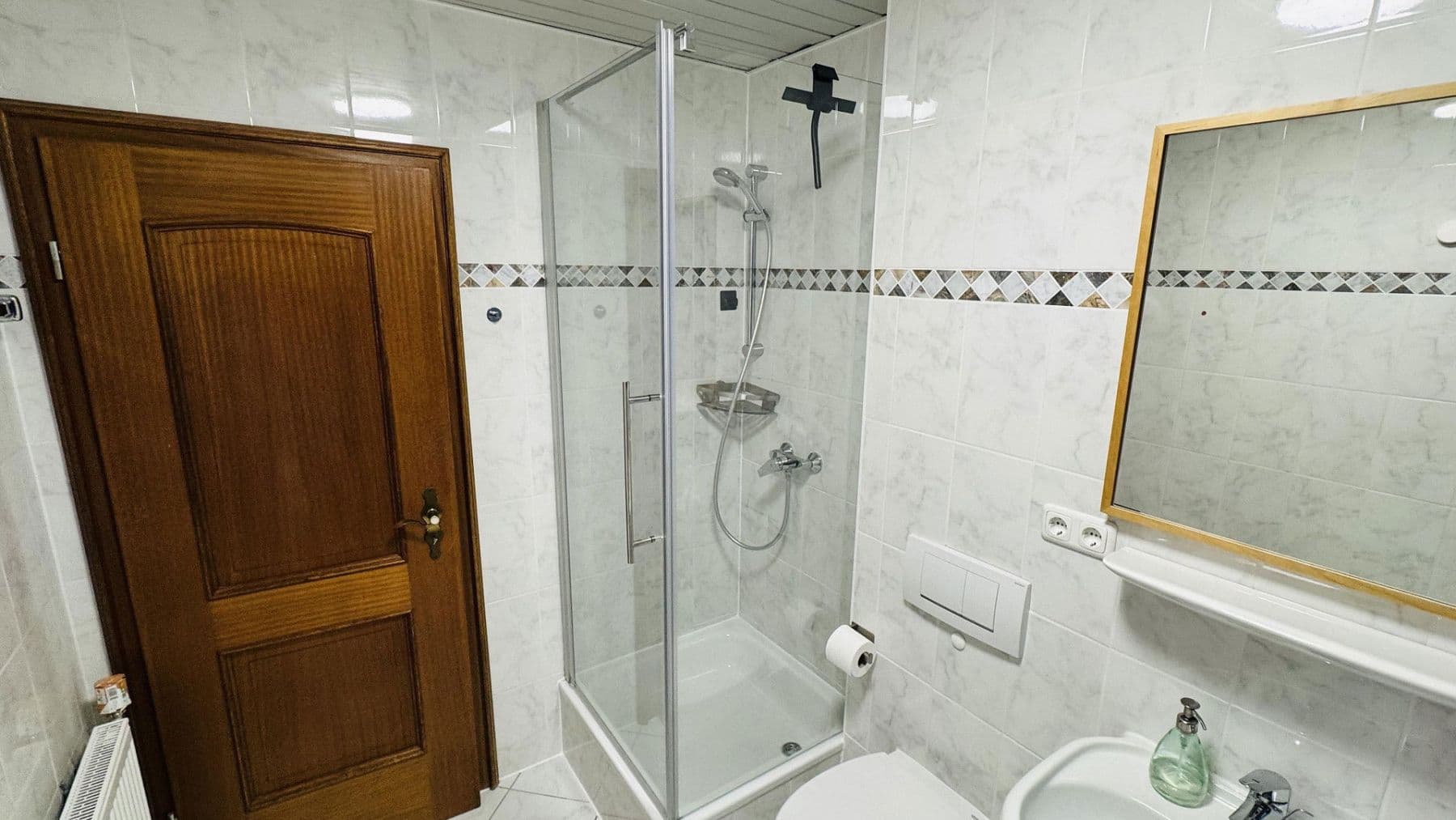 Prenájom bytu 4-izbový 118 m², Germering, Bavorsko Prenájom bytu 4-izbový 118 m², Germering, Bavorsko