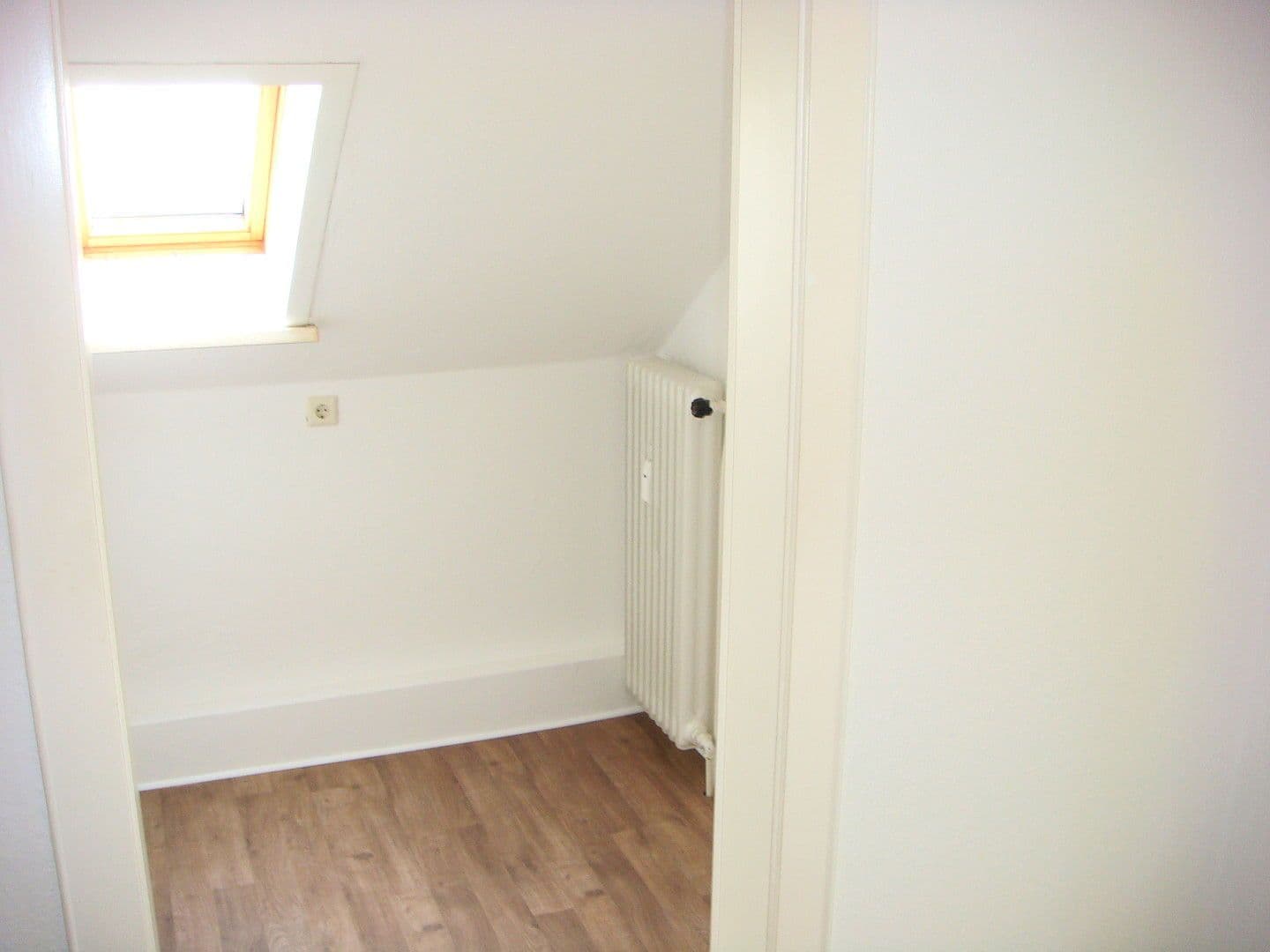 Prenájom bytu 3-izbový 80 m², Hohes Feld, Uetze, Dolné Sasko Prenájom bytu 3-izbový 80 m², Hohes Feld, Uetze, Dolné Sasko