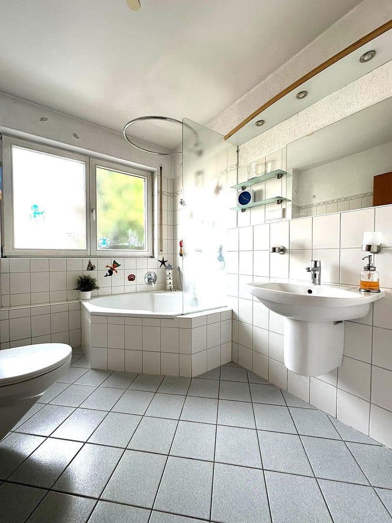 Predaj domu 134 m², pozemek 311 m², Ludwigstr. 84b, Jockgrim, Porýnie-Falcko Predaj domu 134 m², pozemek 311 m², Ludwigstr. 84b, Jockgrim, Porýnie-Falcko