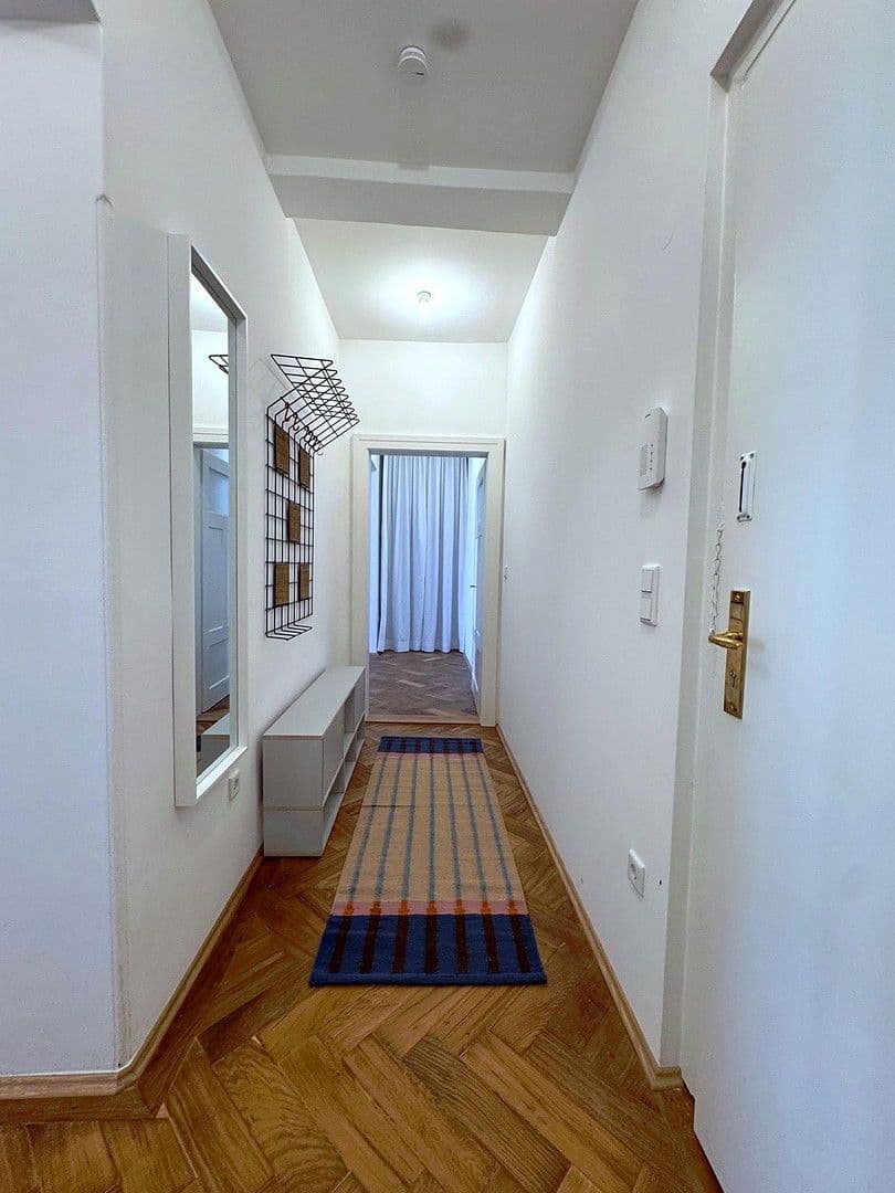 Prenájom bytu 2-izbový 66 m², München, Bavorsko Prenájom bytu 2-izbový 66 m², München, Bavorsko