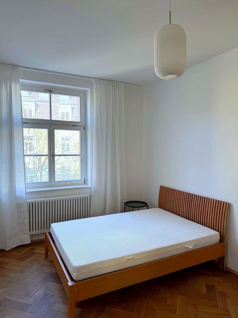 Prenájom bytu 2-izbový 66 m², München, Bavorsko Prenájom bytu 2-izbový 66 m², München, Bavorsko
