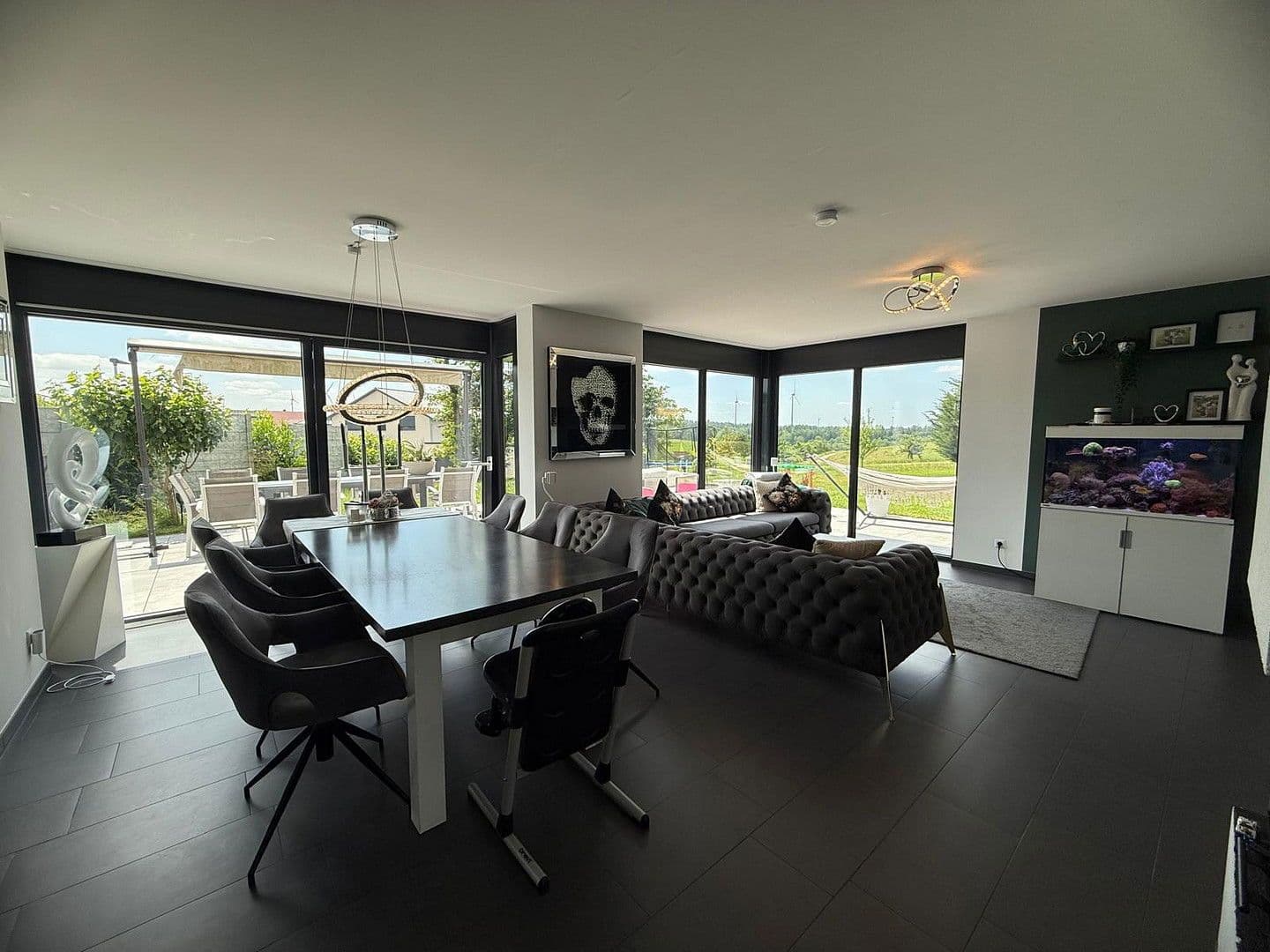 Predaj domu 260 m², pozemek 1.659 m², Fichtenau, Bádensko-Wurttembersko Predaj domu 260 m², pozemek 1.659 m², Fichtenau, Bádensko-Wurttembersko