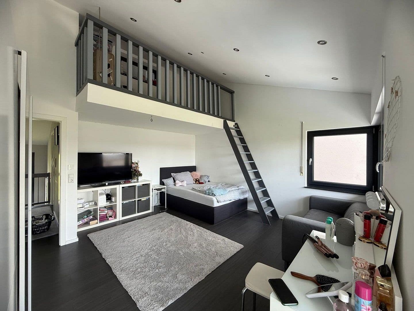 Predaj domu 260 m², pozemek 1.659 m², Fichtenau, Bádensko-Wurttembersko Predaj domu 260 m², pozemek 1.659 m², Fichtenau, Bádensko-Wurttembersko