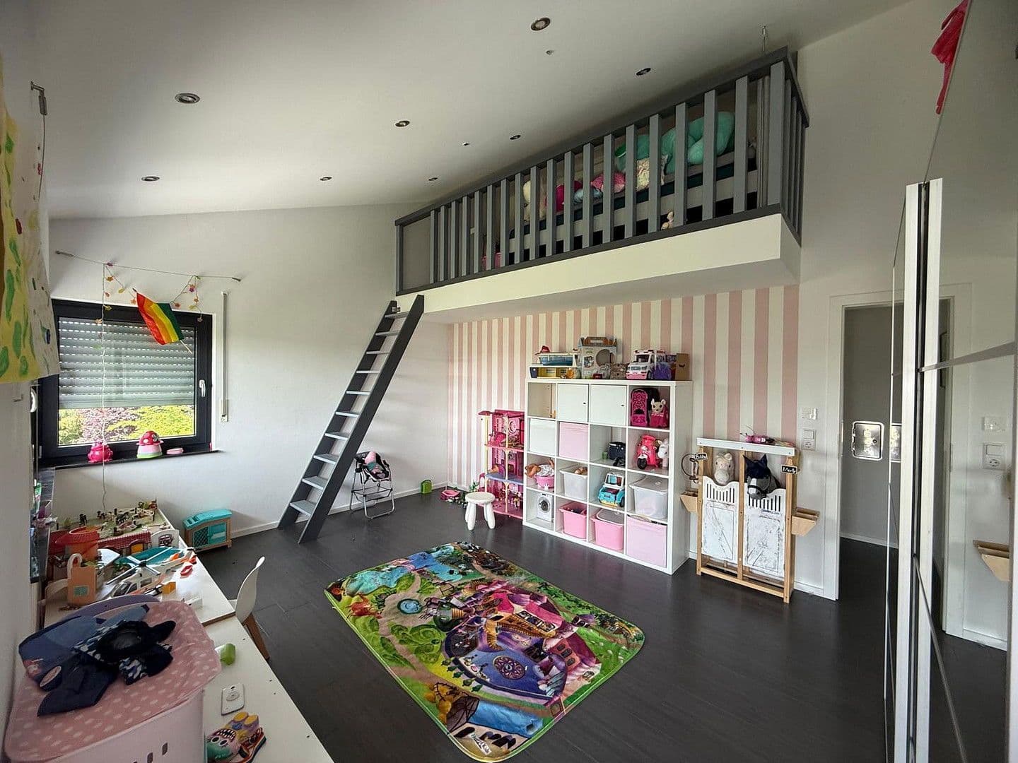 Predaj domu 260 m², pozemek 1.659 m², Fichtenau, Bádensko-Wurttembersko Predaj domu 260 m², pozemek 1.659 m², Fichtenau, Bádensko-Wurttembersko