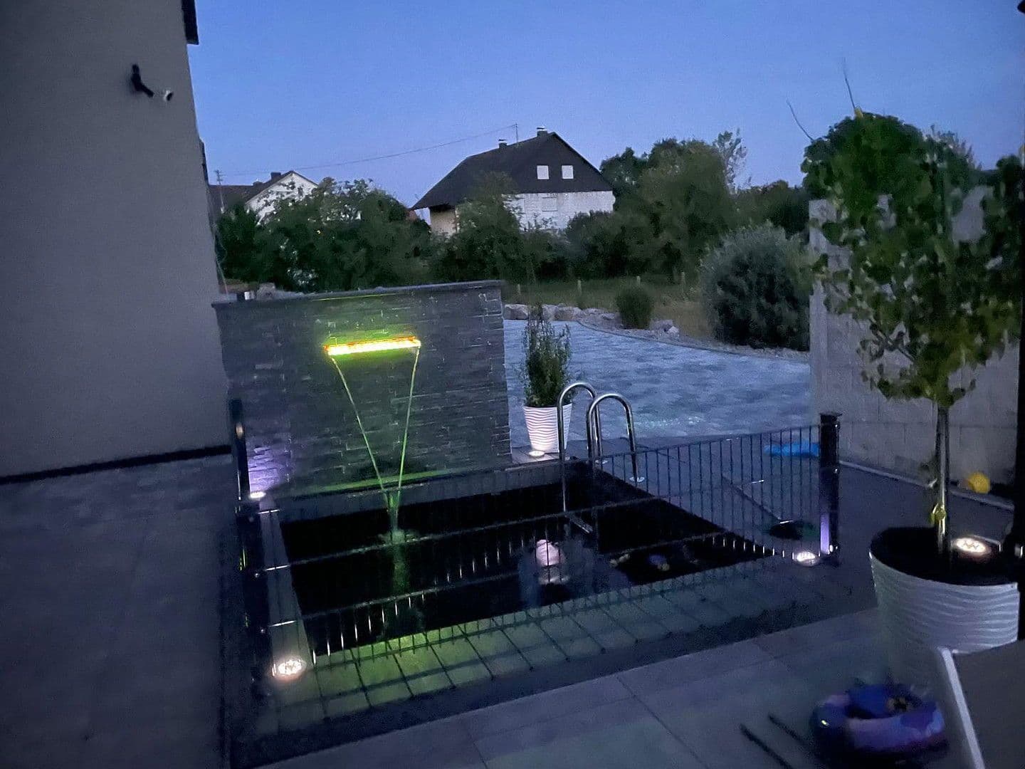 Predaj domu 260 m², pozemek 1.659 m², Fichtenau, Bádensko-Wurttembersko Predaj domu 260 m², pozemek 1.659 m², Fichtenau, Bádensko-Wurttembersko