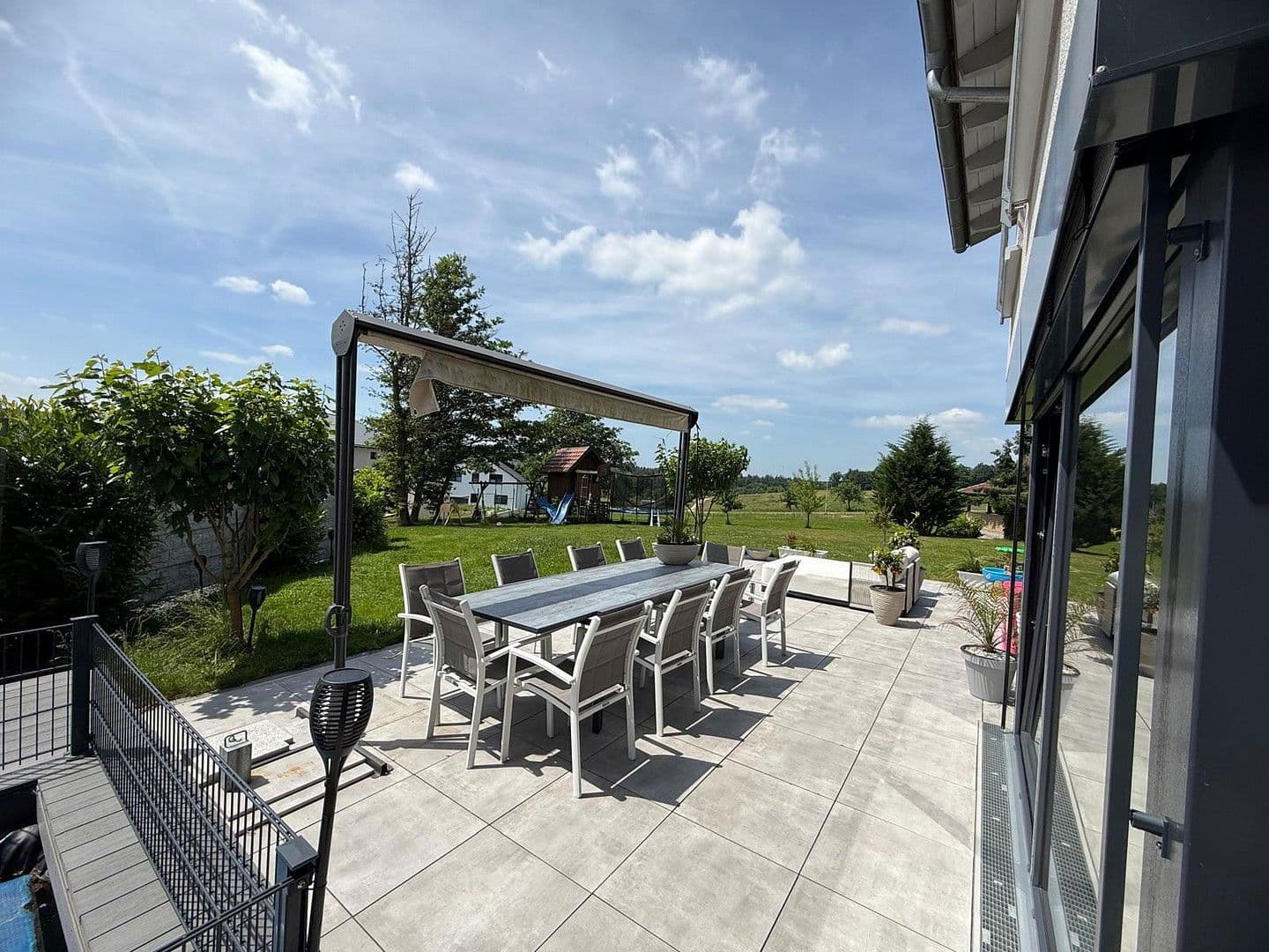 Predaj domu 260 m², pozemek 1.659 m², Fichtenau, Bádensko-Wurttembersko Predaj domu 260 m², pozemek 1.659 m², Fichtenau, Bádensko-Wurttembersko