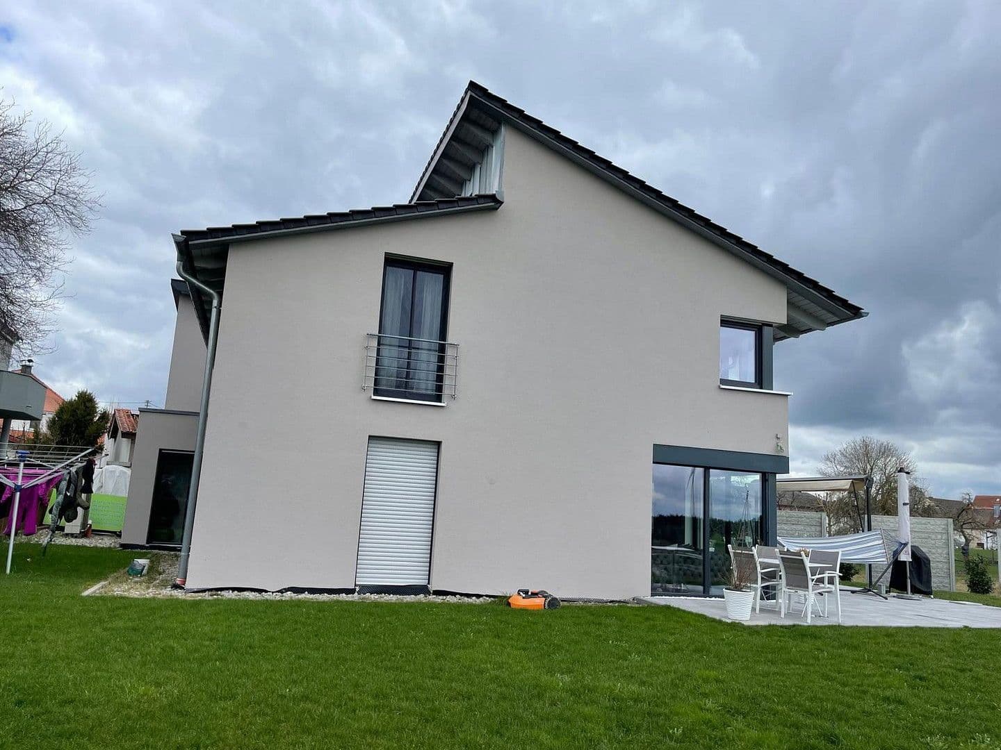 Predaj domu 260 m², pozemek 1.659 m², Fichtenau, Bádensko-Wurttembersko Predaj domu 260 m², pozemek 1.659 m², Fichtenau, Bádensko-Wurttembersko