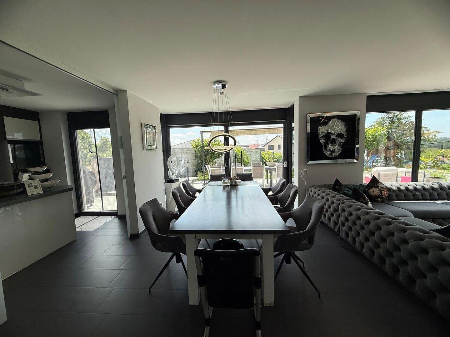 Predaj domu 260 m², pozemek 1.659 m², Fichtenau, Bádensko-Wurttembersko Predaj domu 260 m², pozemek 1.659 m², Fichtenau, Bádensko-Wurttembersko