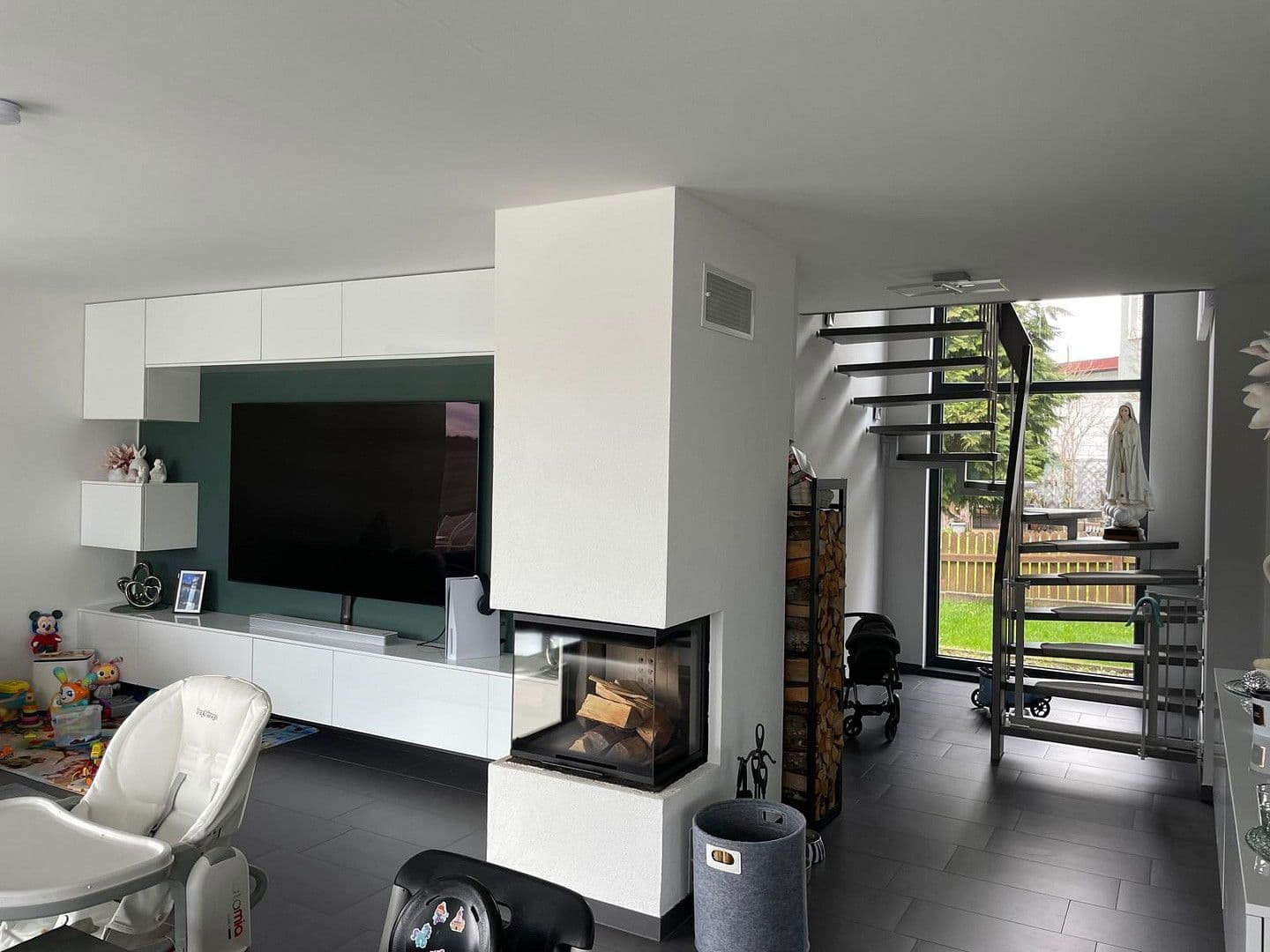 Predaj domu 260 m², pozemek 1.659 m², Fichtenau, Bádensko-Wurttembersko Predaj domu 260 m², pozemek 1.659 m², Fichtenau, Bádensko-Wurttembersko