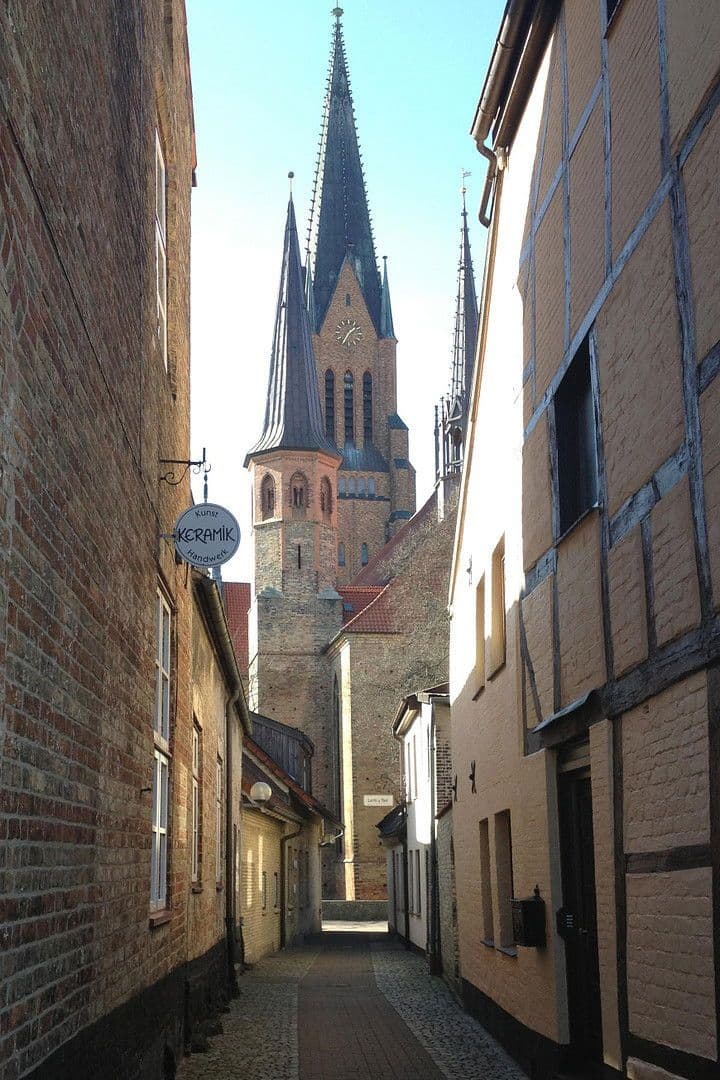 Prenájom bytu 4-izbový 110 m², Rathausmarkt 1a, Schleswig, Šlezvicko-Holštajnsko Prenájom bytu 4-izbový 110 m², Rathausmarkt 1a, Schleswig, Šlezvicko-Holštajnsko