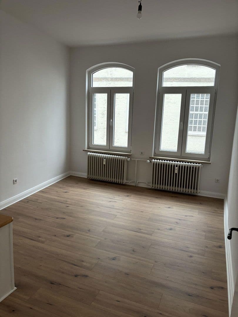 Prenájom bytu 4-izbový 110 m², Rathausmarkt 1a, Schleswig, Šlezvicko-Holštajnsko Prenájom bytu 4-izbový 110 m², Rathausmarkt 1a, Schleswig, Šlezvicko-Holštajnsko