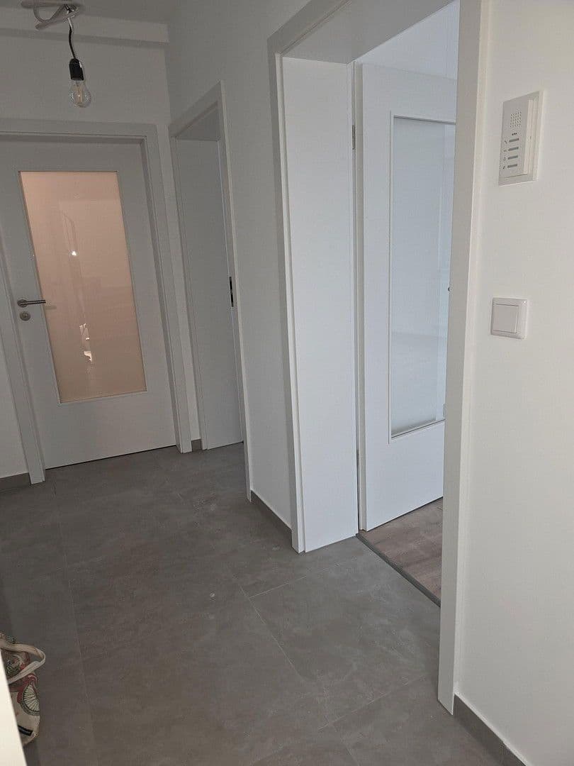 Prenájom bytu 3-izbový 87 m², Reinheim, Hesensko Prenájom bytu 3-izbový 87 m², Reinheim, Hesensko