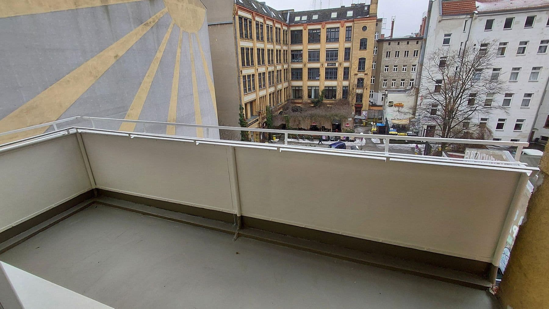 Prenájom bytu 4-izbový 83 m², Gneisenaustr.3, Berlin, Berlín Prenájom bytu 4-izbový 83 m², Gneisenaustr.3, Berlin, Berlín