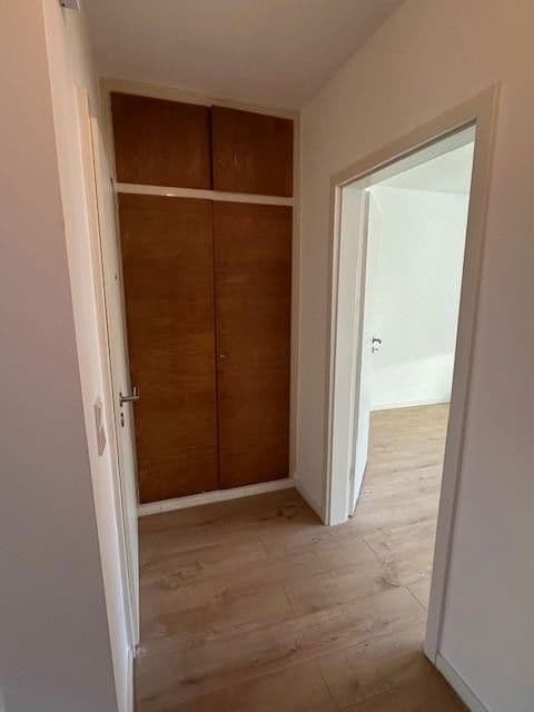 Prenájom bytu 1-izbový 37 m², Düppelstr., Köln, Severné Porýnie - Westfálsko Prenájom bytu 1-izbový 37 m², Düppelstr., Köln, Severné Porýnie - Westfálsko