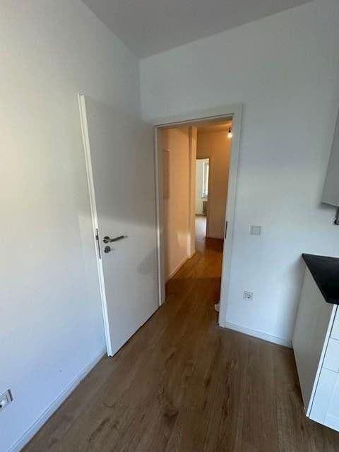 Prenájom bytu 1-izbový 37 m², Düppelstr., Köln, Severné Porýnie - Westfálsko Prenájom bytu 1-izbový 37 m², Düppelstr., Köln, Severné Porýnie - Westfálsko