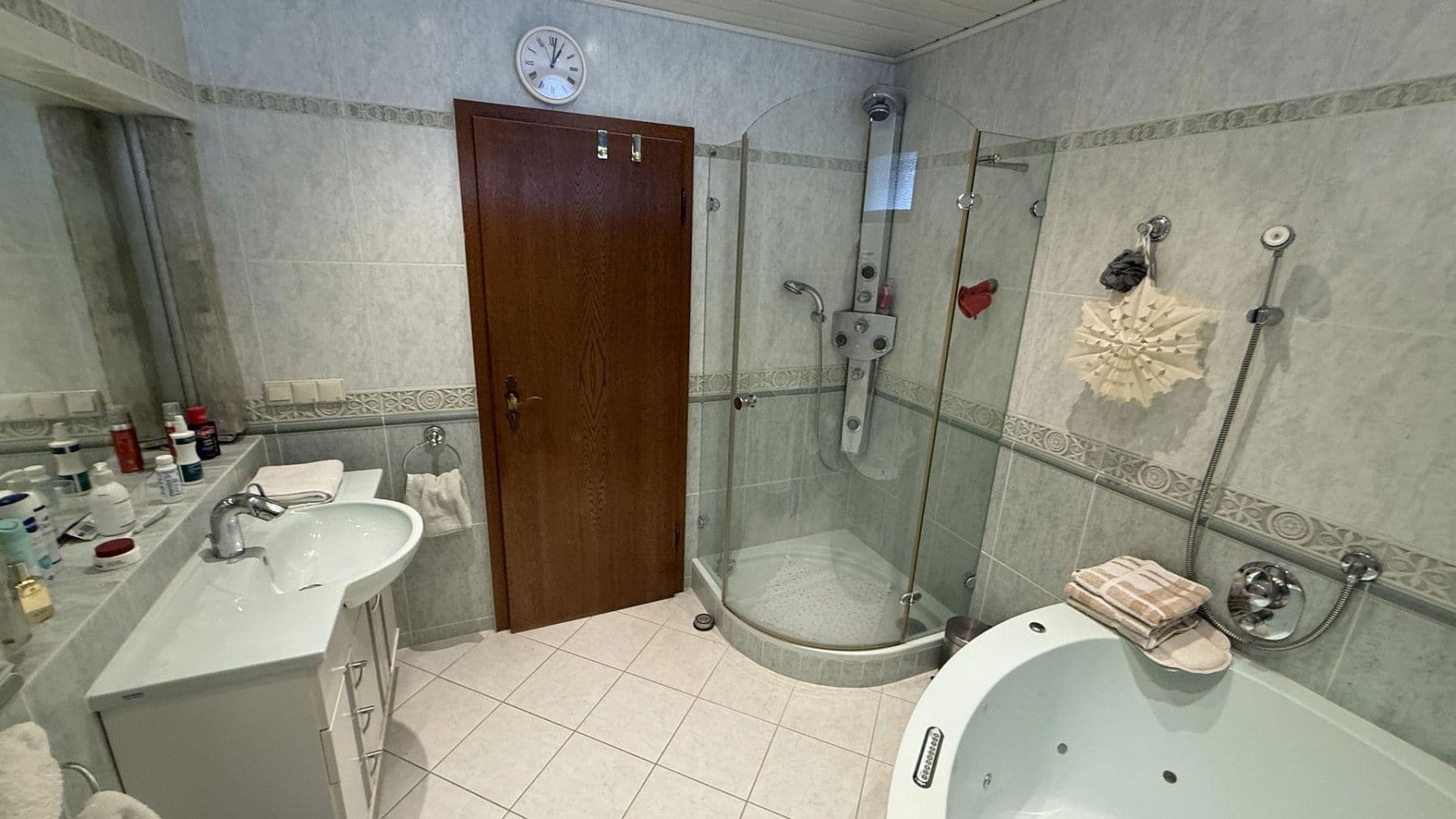 Predaj domu 224 m², pozemek 701 m², Mainhausen, Hesensko Predaj domu 224 m², pozemek 701 m², Mainhausen, Hesensko