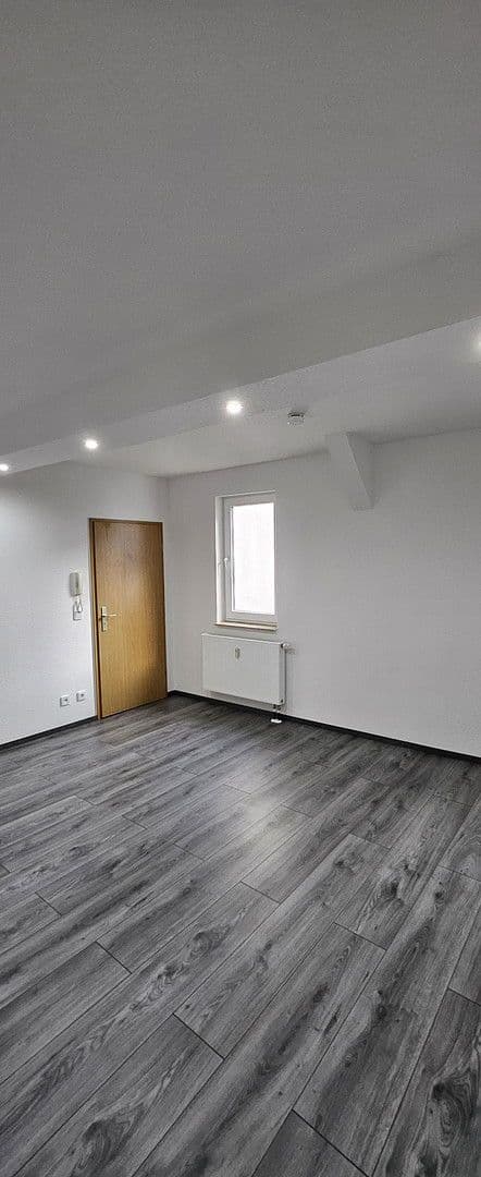 Prenájom bytu 1-izbový 37 m², Suhl, Durínsko Prenájom bytu 1-izbový 37 m², Suhl, Durínsko