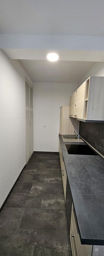Prenájom bytu 1-izbový 37 m², Suhl, Durínsko Prenájom bytu 1-izbový 37 m², Suhl, Durínsko