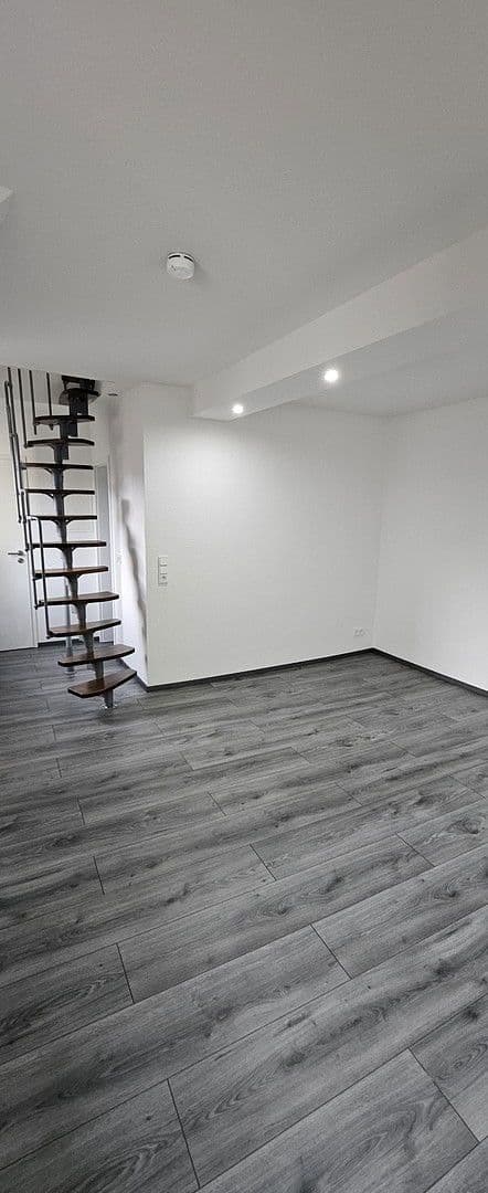 Prenájom bytu 1-izbový 37 m², Suhl, Durínsko Prenájom bytu 1-izbový 37 m², Suhl, Durínsko