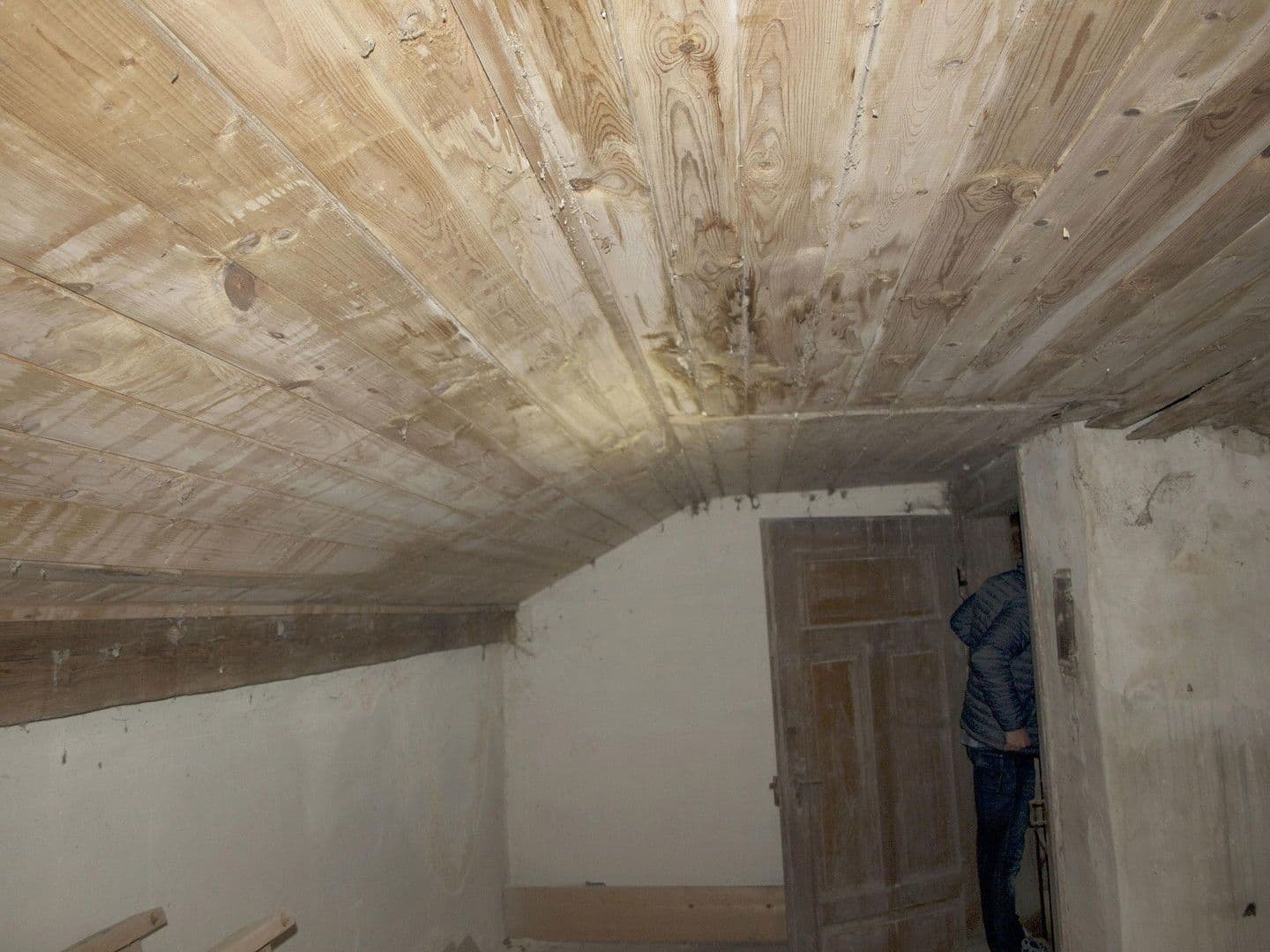 Predaj domu 60 m², pozemek 11.475 m², Adlkofen, Bavorsko Predaj domu 60 m², pozemek 11.475 m², Adlkofen, Bavorsko