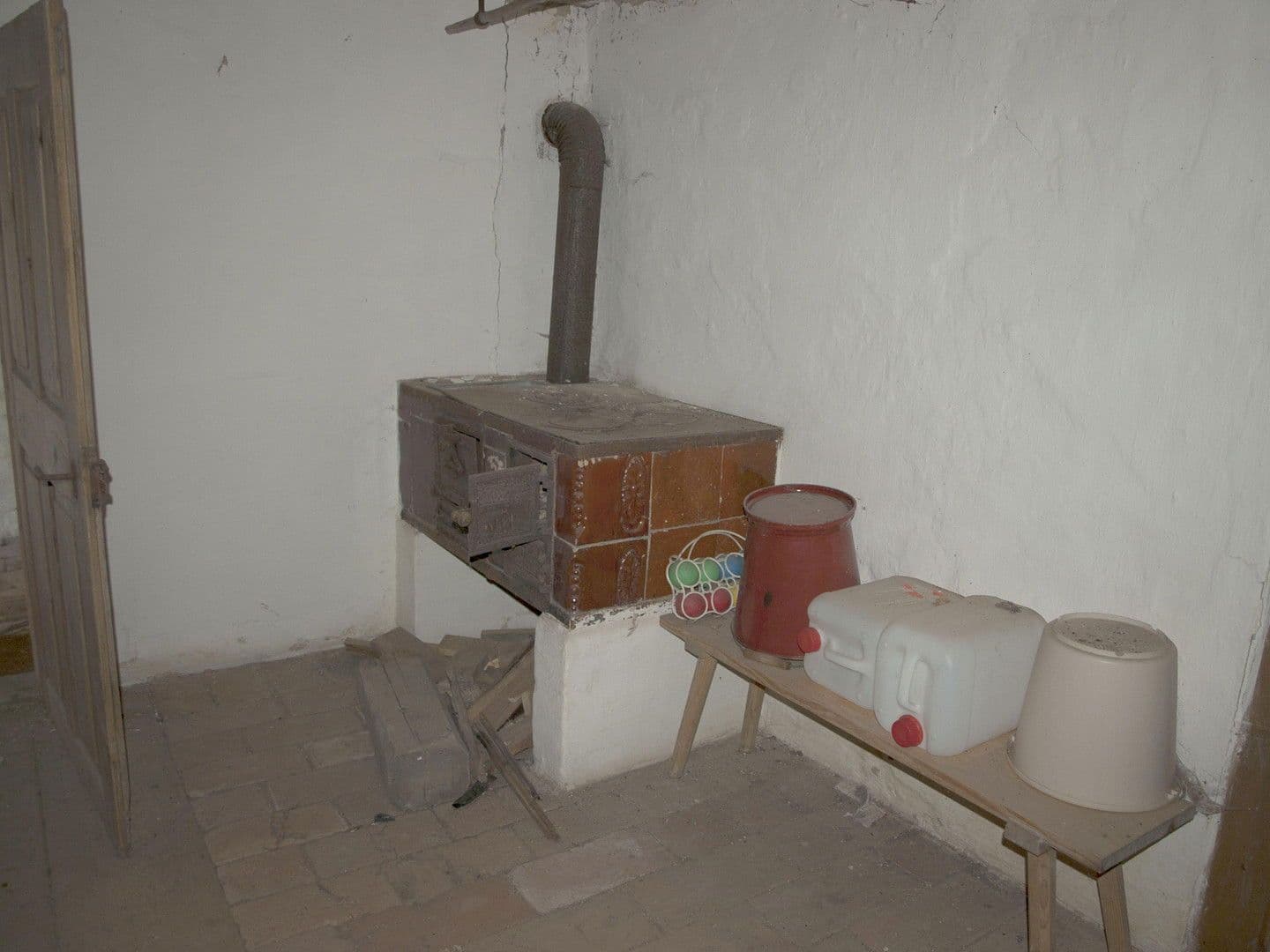 Predaj domu 60 m², pozemek 11.475 m², Adlkofen, Bavorsko Predaj domu 60 m², pozemek 11.475 m², Adlkofen, Bavorsko