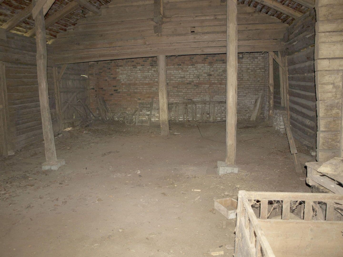 Predaj domu 60 m², pozemek 11.475 m², Adlkofen, Bavorsko Predaj domu 60 m², pozemek 11.475 m², Adlkofen, Bavorsko