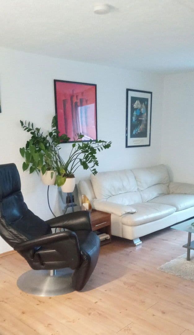 Predaj domu 158 m², pozemek 180 m², Illinger Str. 26, Mühlacker, Bádensko-Wurttembersko Predaj domu 158 m², pozemek 180 m², Illinger Str. 26, Mühlacker, Bádensko-Wurttembersko