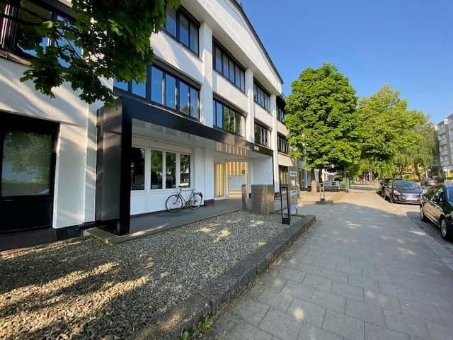 Prenájom kancelárie 370 m², Bahnhofstr. 18, Unterföhring, Bavorsko Prenájom kancelárie 370 m², Bahnhofstr. 18, Unterföhring, Bavorsko