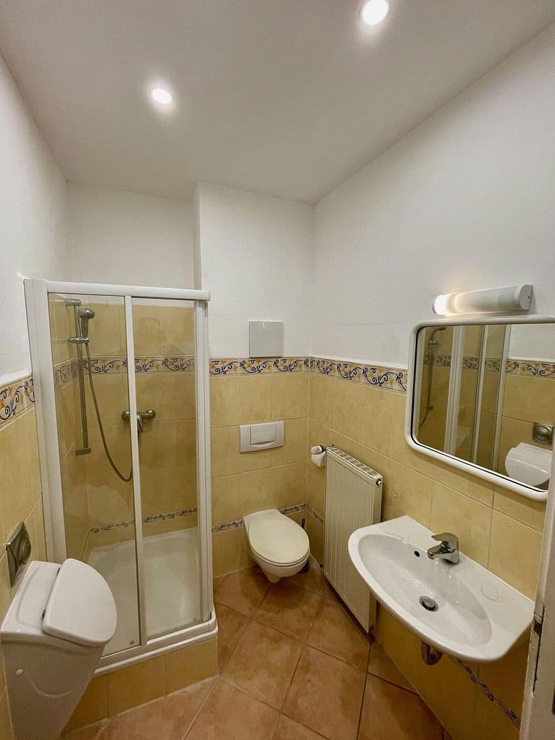 Prenájom bytu 6-izbový 154 m², Prof.-Nägle-Platz 2, Annweiler am Trifels, Porýnie-Falcko Prenájom bytu 6-izbový 154 m², Prof.-Nägle-Platz 2, Annweiler am Trifels, Porýnie-Falcko