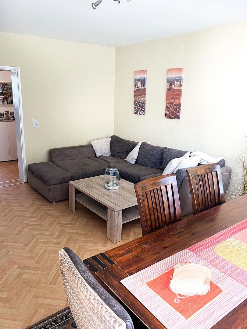 Prenájom bytu 3-izbový 74 m², Bürger-Meister-Diehl Str. 29, Eisenberg (Pfalz), Porýnie-Falcko Prenájom bytu 3-izbový 74 m², Bürger-Meister-Diehl Str. 29, Eisenberg (Pfalz), Porýnie-Falcko