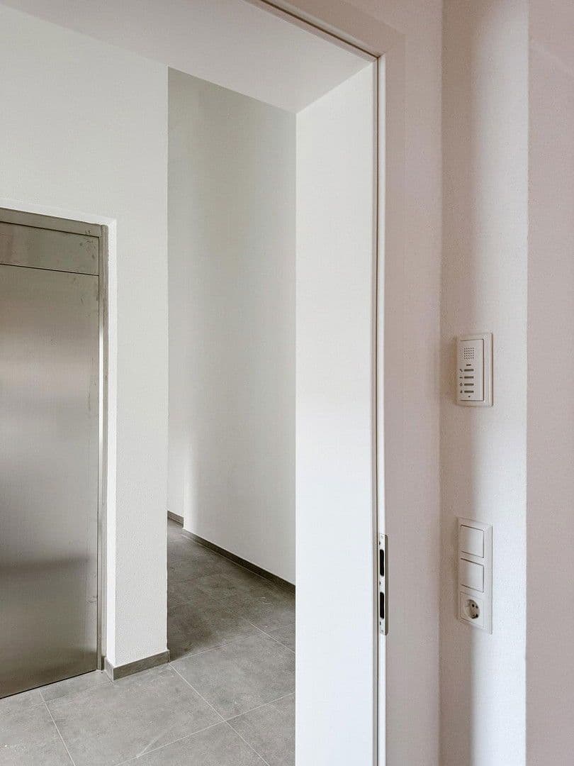 Prenájom bytu 4-izbový 117 m², Bergstraße 9/1, Emmendingen, Bádensko-Wurttembersko Prenájom bytu 4-izbový 117 m², Bergstraße 9/1, Emmendingen, Bádensko-Wurttembersko