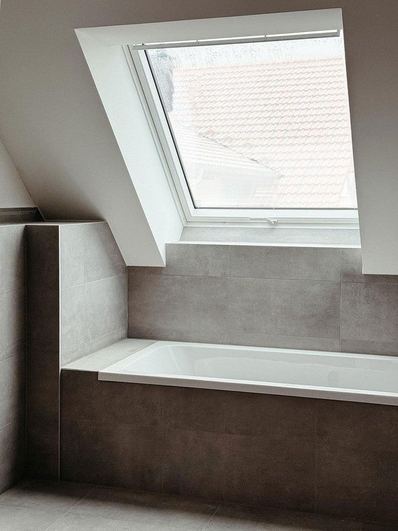 Prenájom bytu 4-izbový 117 m², Bergstraße 9/1, Emmendingen, Bádensko-Wurttembersko Prenájom bytu 4-izbový 117 m², Bergstraße 9/1, Emmendingen, Bádensko-Wurttembersko