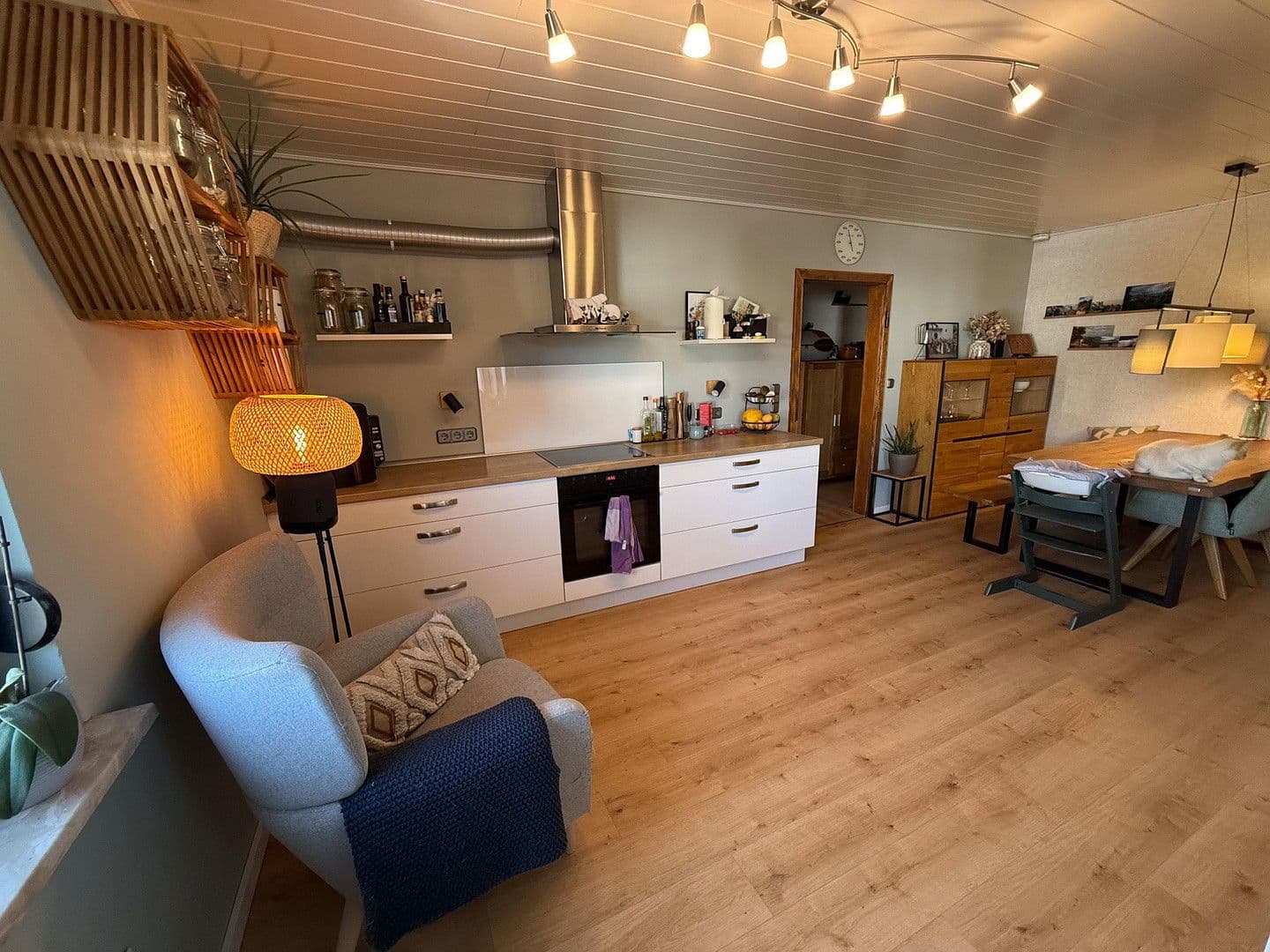 Predaj bytu 2-izbový 93 m², Rheinbrohl, Porýnie-Falcko Predaj bytu 2-izbový 93 m², Rheinbrohl, Porýnie-Falcko