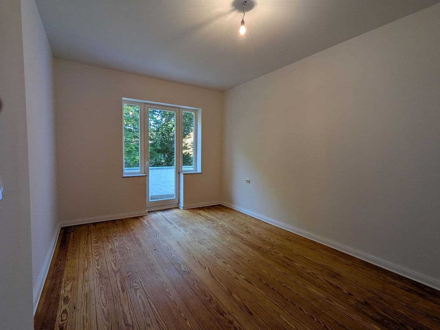 Predaj bytu 3-izbový 92 m², Fuhlsbüttler Straße 551, Hamburg, Hamburg Predaj bytu 3-izbový 92 m², Fuhlsbüttler Straße 551, Hamburg, Hamburg