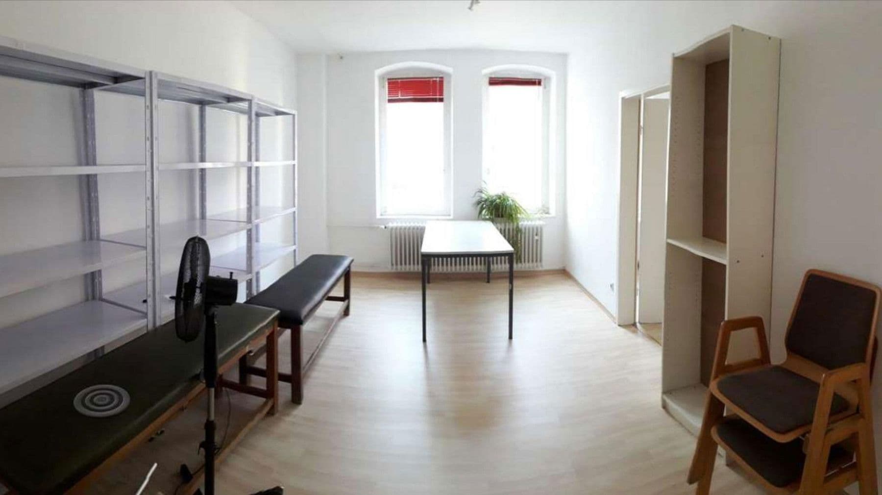 Prenájom kancelárie 74 m², Richterstraße 12, Stuttgart, Bádensko-Wurttembersko Prenájom kancelárie 74 m², Richterstraße 12, Stuttgart, Bádensko-Wurttembersko