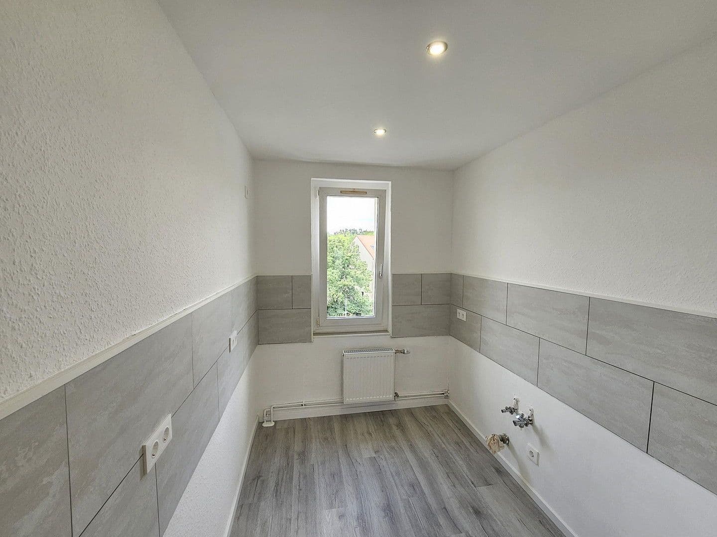 Prenájom bytu 3-izbový 62 m², Hauptstraße 344, Markkleeberg, Sasko Prenájom bytu 3-izbový 62 m², Hauptstraße 344, Markkleeberg, Sasko