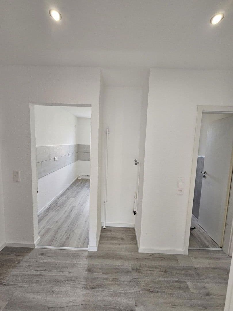 Prenájom bytu 3-izbový 62 m², Hauptstraße 344, Markkleeberg, Sasko Prenájom bytu 3-izbový 62 m², Hauptstraße 344, Markkleeberg, Sasko