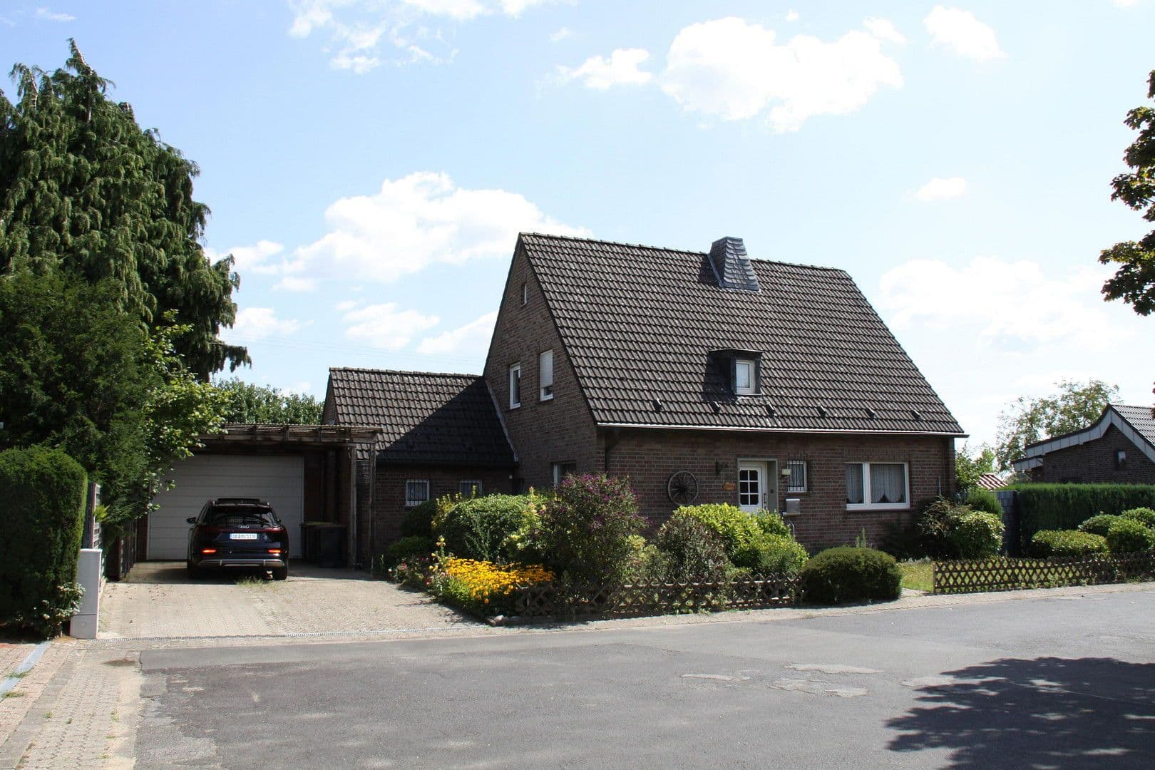 Predaj domu 165 m², pozemek 1.126 m², Alpen, Severné Porýnie - Westfálsko Predaj domu 165 m², pozemek 1.126 m², Alpen, Severné Porýnie - Westfálsko