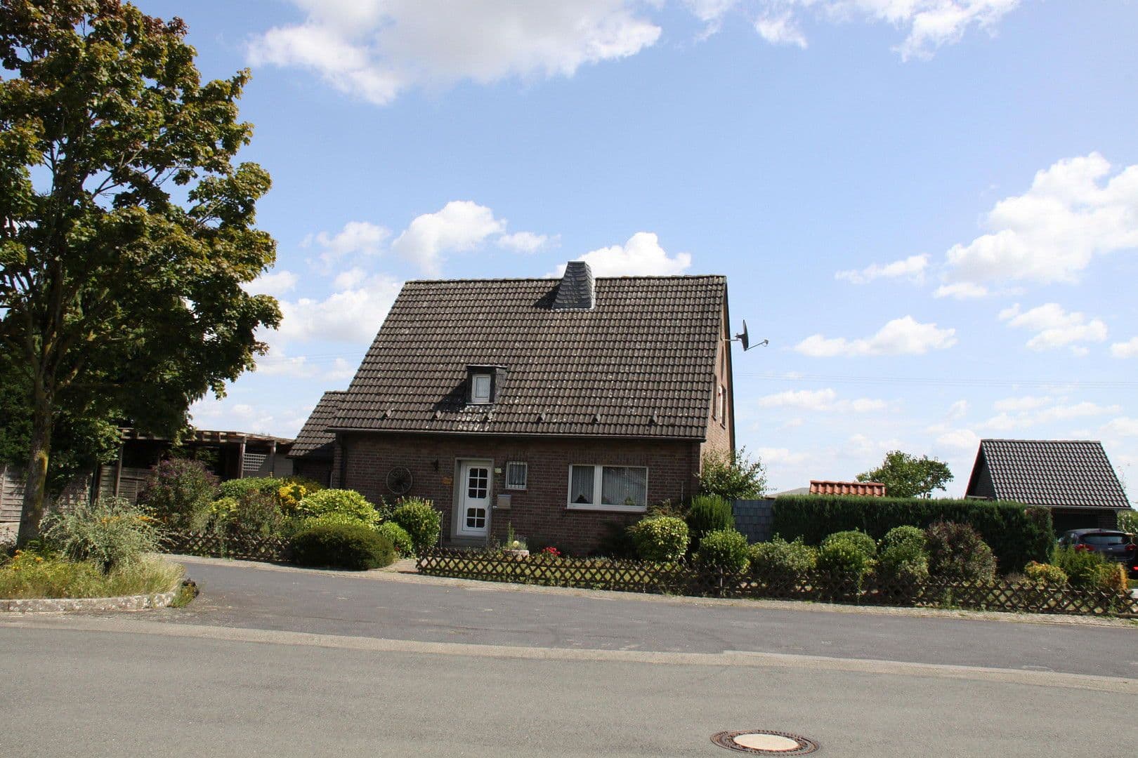 Predaj domu 165 m², pozemek 1.126 m², Alpen, Severné Porýnie - Westfálsko Predaj domu 165 m², pozemek 1.126 m², Alpen, Severné Porýnie - Westfálsko