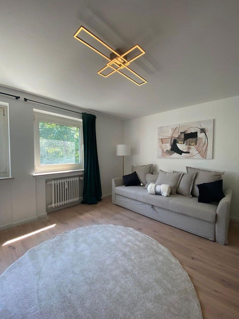 Prenájom bytu 1-izbový 28 m², Hans-Denzinger-Str. 19, München, Bavorsko Prenájom bytu 1-izbový 28 m², Hans-Denzinger-Str. 19, München, Bavorsko