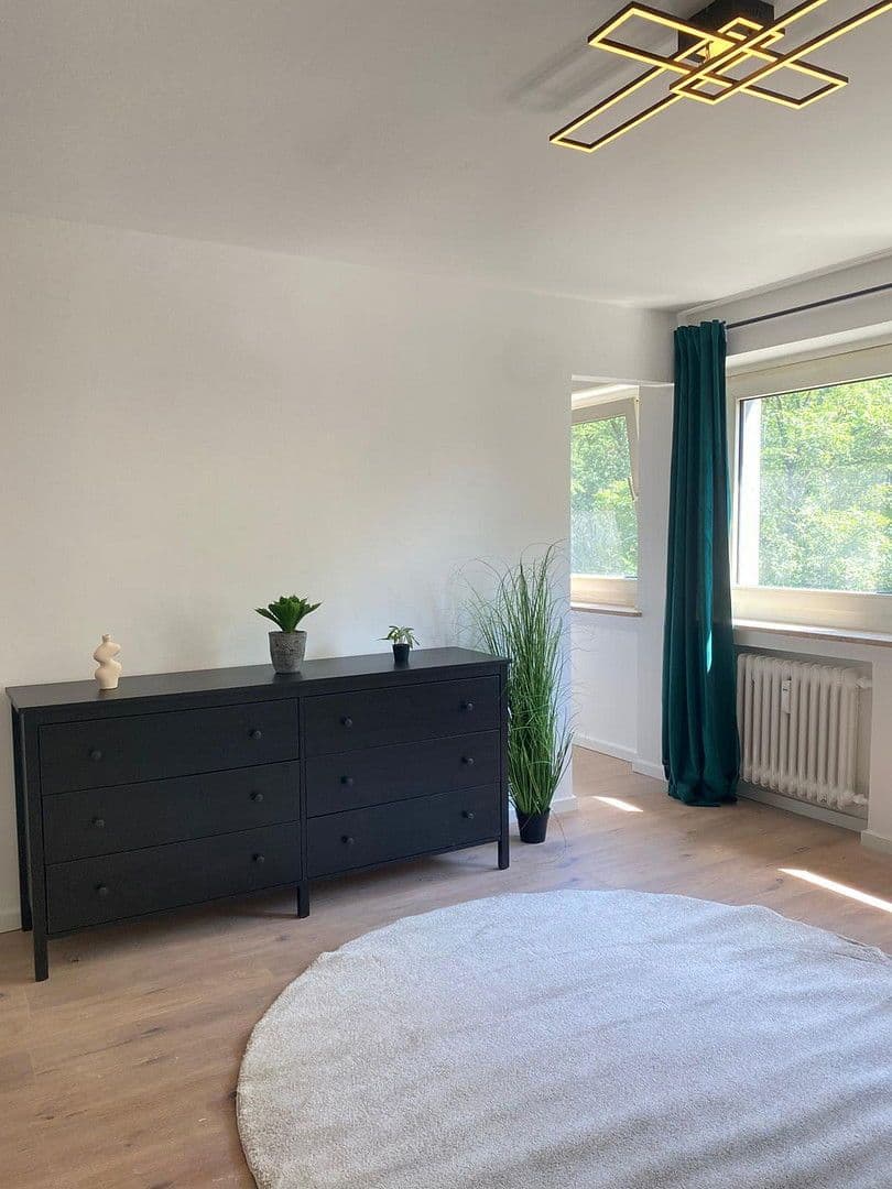 Prenájom bytu 1-izbový 28 m², Hans-Denzinger-Str. 19, München, Bavorsko Prenájom bytu 1-izbový 28 m², Hans-Denzinger-Str. 19, München, Bavorsko