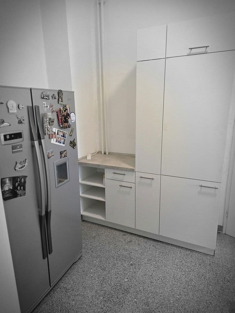 Prenájom bytu 4-izbový 120 m², Douglasstr. 6, Karlsruhe, Bádensko-Wurttembersko Prenájom bytu 4-izbový 120 m², Douglasstr. 6, Karlsruhe, Bádensko-Wurttembersko