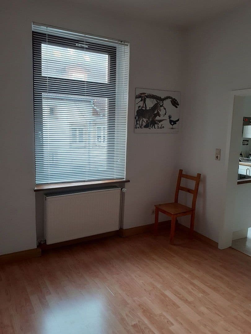 Prenájom bytu 4-izbový 120 m², Douglasstr. 6, Karlsruhe, Bádensko-Wurttembersko Prenájom bytu 4-izbový 120 m², Douglasstr. 6, Karlsruhe, Bádensko-Wurttembersko