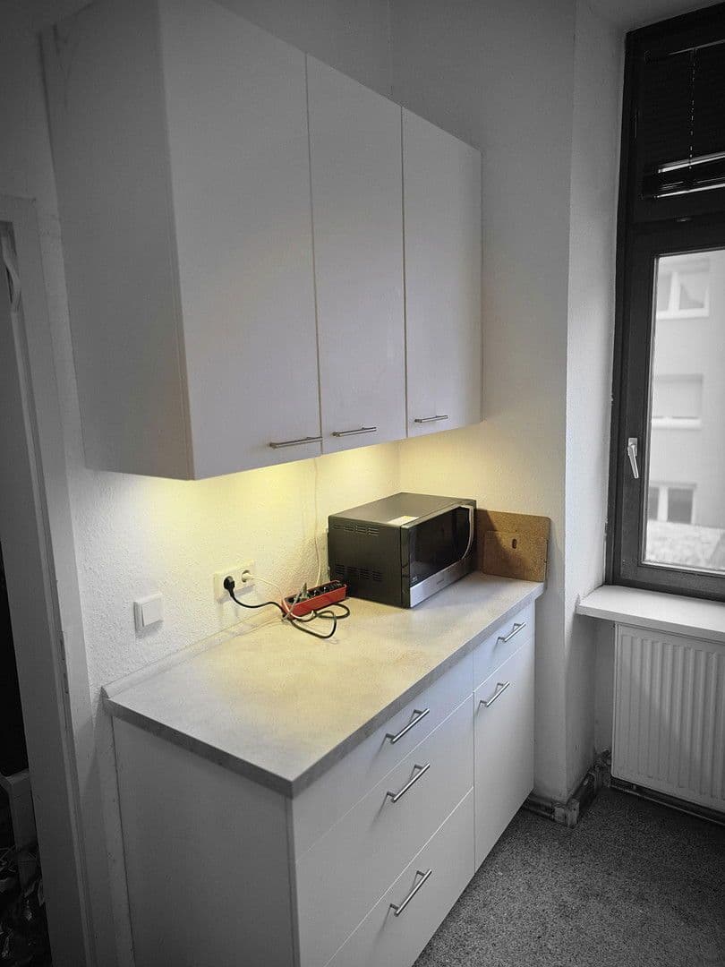 Prenájom bytu 4-izbový 120 m², Douglasstr. 6, Karlsruhe, Bádensko-Wurttembersko Prenájom bytu 4-izbový 120 m², Douglasstr. 6, Karlsruhe, Bádensko-Wurttembersko