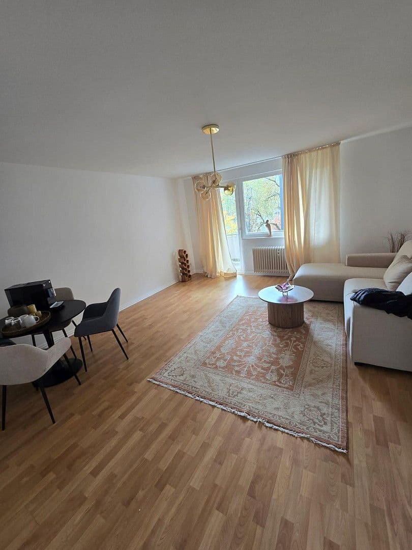 Prenájom bytu 3-izbový 75 m², Feldbergstraße 9, Frankfurt am Main, Hesensko Prenájom bytu 3-izbový 75 m², Feldbergstraße 9, Frankfurt am Main, Hesensko