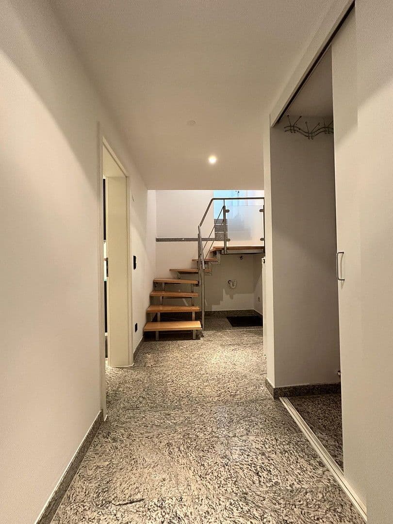 Prenájom domu 100 m², pozemek 600 m², Wetter (Ruhr), Severné Porýnie - Westfálsko Prenájom domu 100 m², pozemek 600 m², Wetter (Ruhr), Severné Porýnie - Westfálsko