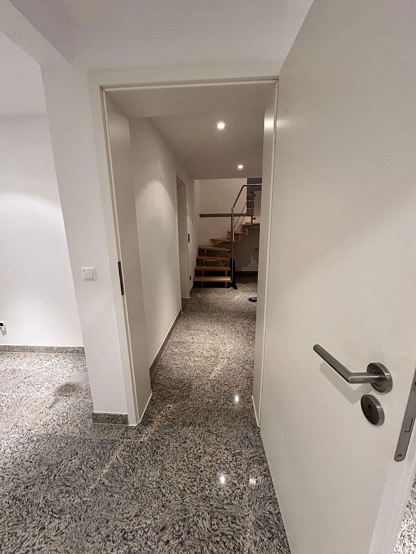 Prenájom domu 100 m², pozemek 600 m², Wetter (Ruhr), Severné Porýnie - Westfálsko Prenájom domu 100 m², pozemek 600 m², Wetter (Ruhr), Severné Porýnie - Westfálsko