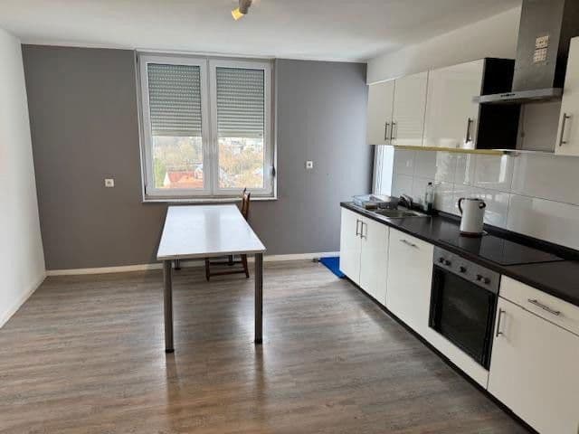 Prenájom bytu 3-izbový 85 m², Am Emmersberg 43, Saarbrücken, Sársko Prenájom bytu 3-izbový 85 m², Am Emmersberg 43, Saarbrücken, Sársko