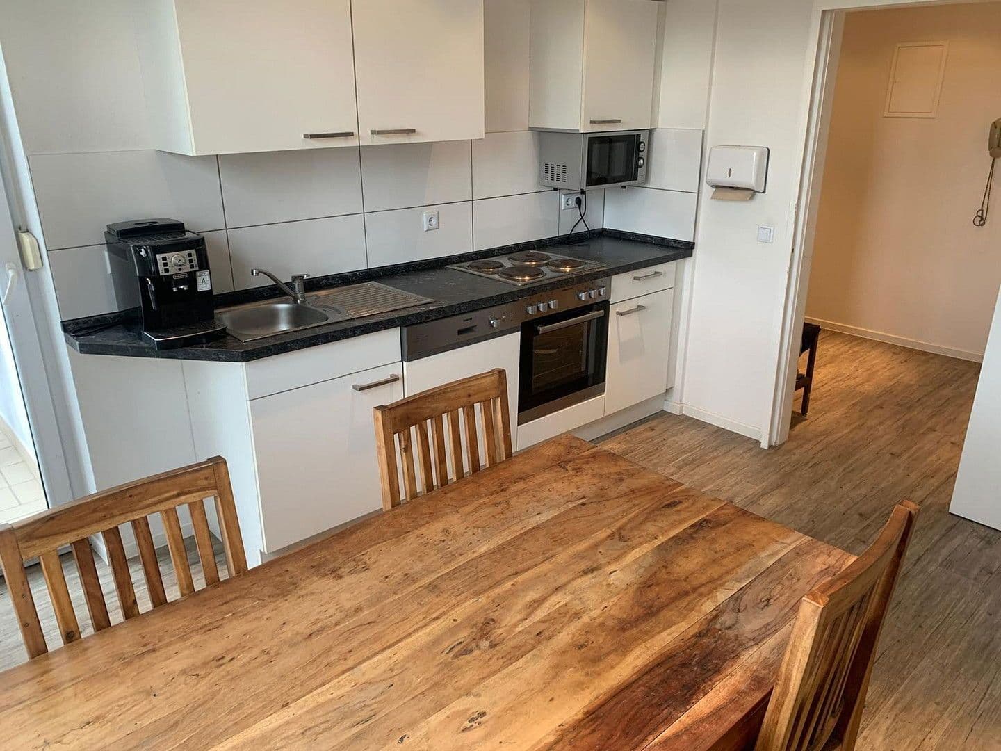 Prenájom bytu 3-izbový 85 m², Am Emmersberg 43, Saarbrücken, Sársko Prenájom bytu 3-izbový 85 m², Am Emmersberg 43, Saarbrücken, Sársko